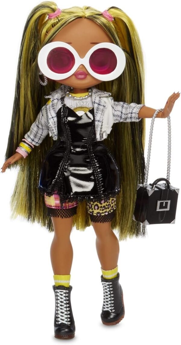 L.O.L. Surprise! O.M.G. Alt Grrrl Fashion Doll with 20 Surprises,Multicolor